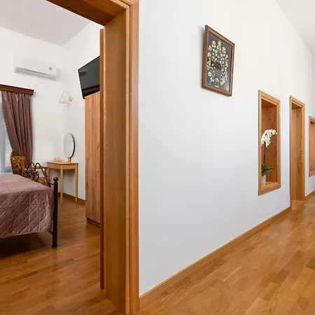 Casa Medievale *